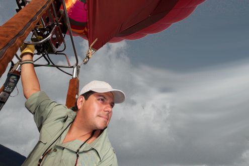 Esteban piloting balloon in Costa Rica